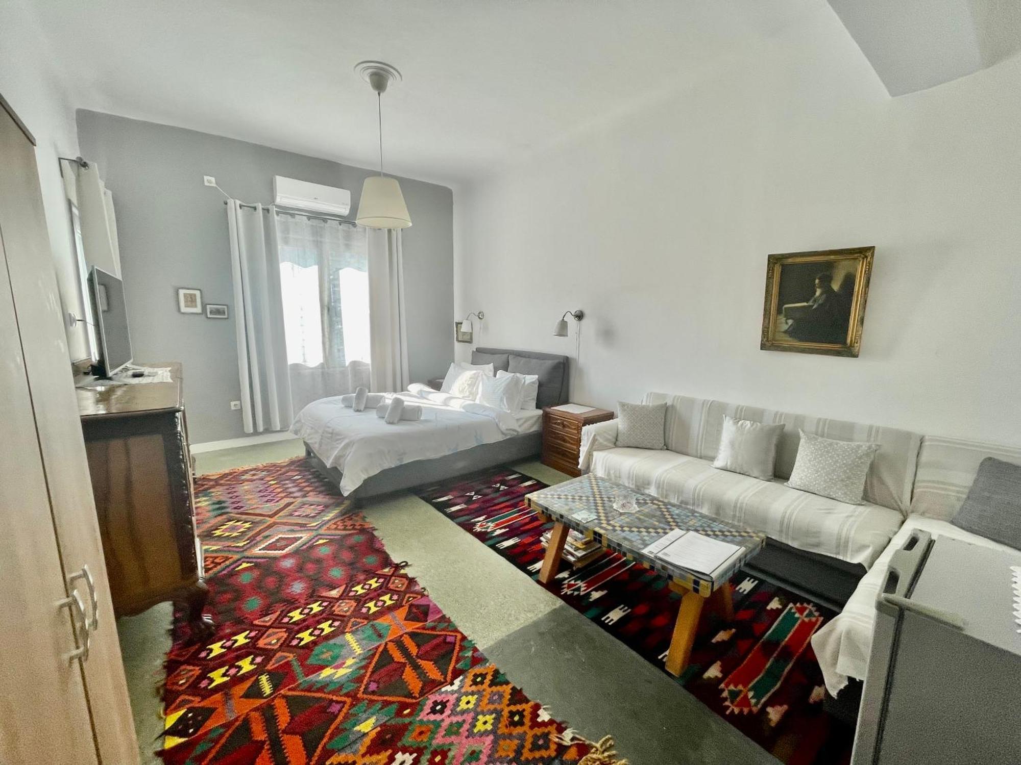 A Litte Taste Of Home Guest House Athen Exterior foto