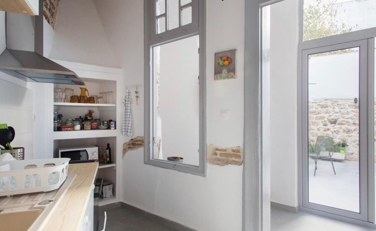 A Litte Taste Of Home Guest House Athen Exterior foto