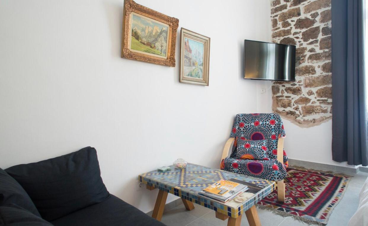 A Litte Taste Of Home Guest House Athen Exterior foto
