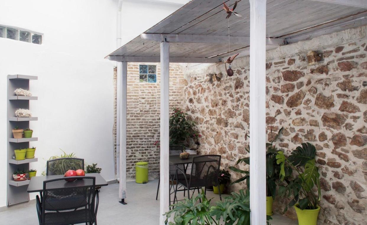 A Litte Taste Of Home Guest House Athen Exterior foto