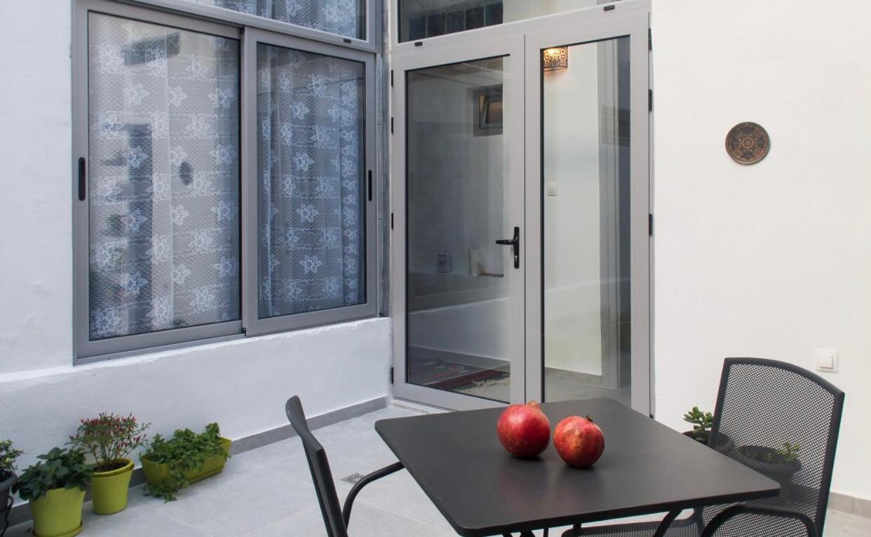 A Litte Taste Of Home Guest House Athen Exterior foto